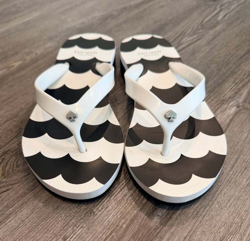 Kate Spade Milli Flip Flops Size 7M Black White Wave Wedge Sandals